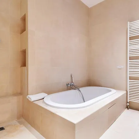 Fabulous House - A Gem In Chic Western * باريس