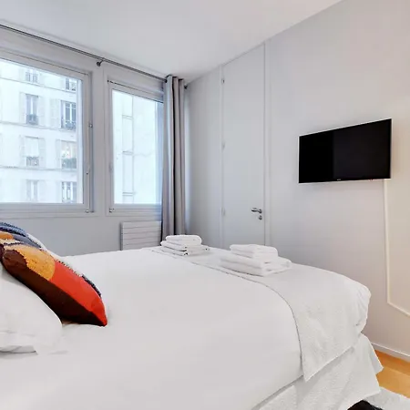 Fabulous House - A Gem In Chic Western Paris