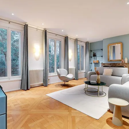 Fabulous House - A Gem In Chic Western Ferienhaus Paris