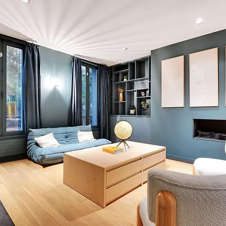 Ferienhaus Fabulous House - A Gem In Chic Western Paris